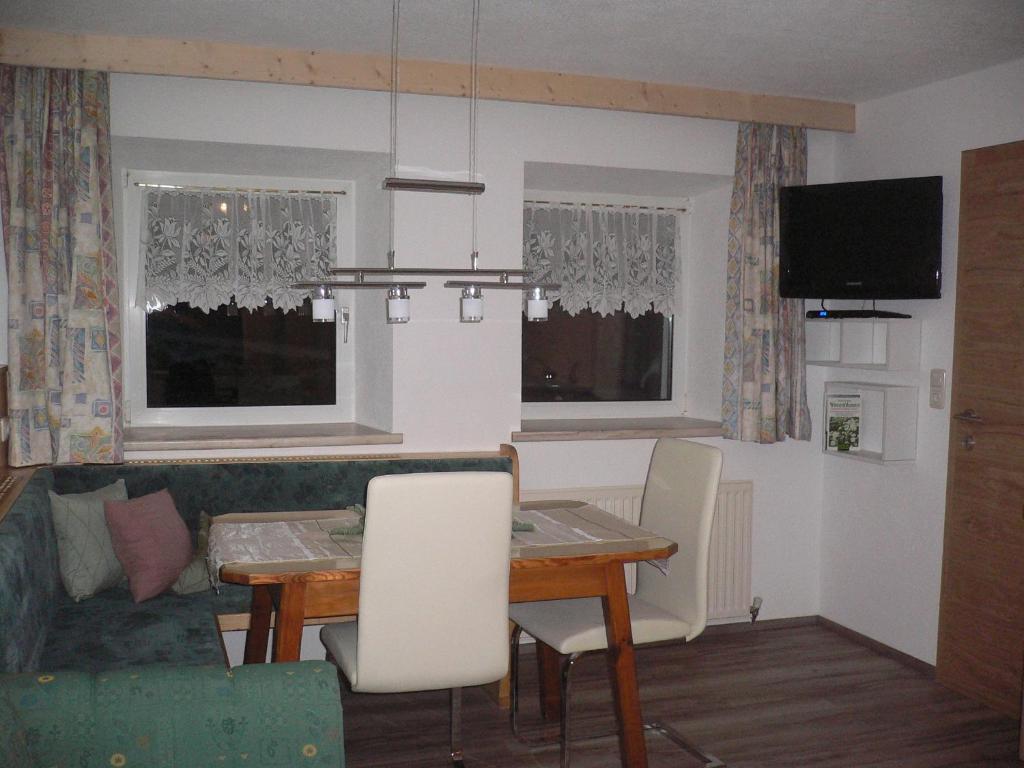 Apartmán Haus Heidrun Fendels Pokoj fotografie